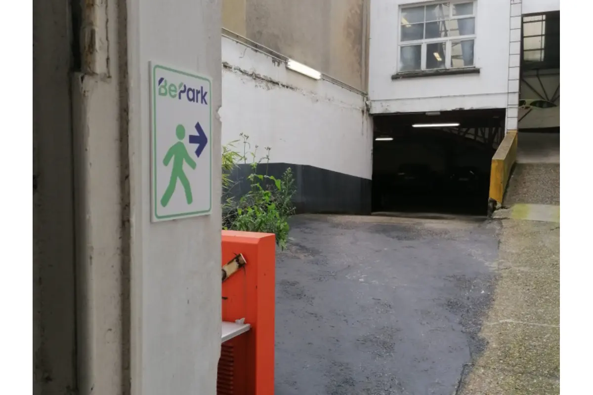 Parking / garage à louer à Bruxelles 1000 199.00€  chambres m² - annonce 681815