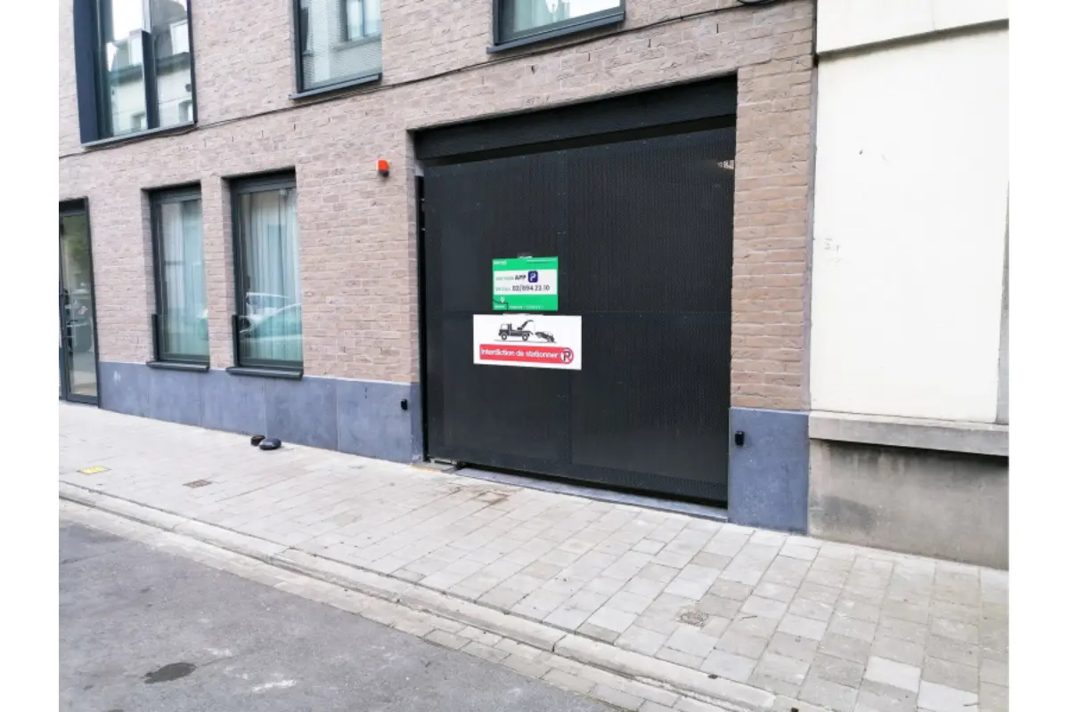 Parking à louer à Schaerbeek 1030 139.00€  chambres m² - annonce 681780