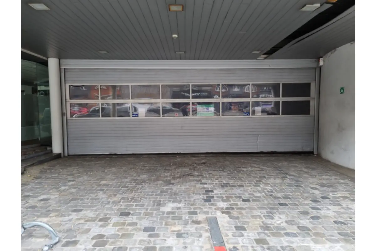 Parking / garage à louer à Bruxelles 1000 145.00€  chambres m² - annonce 681843