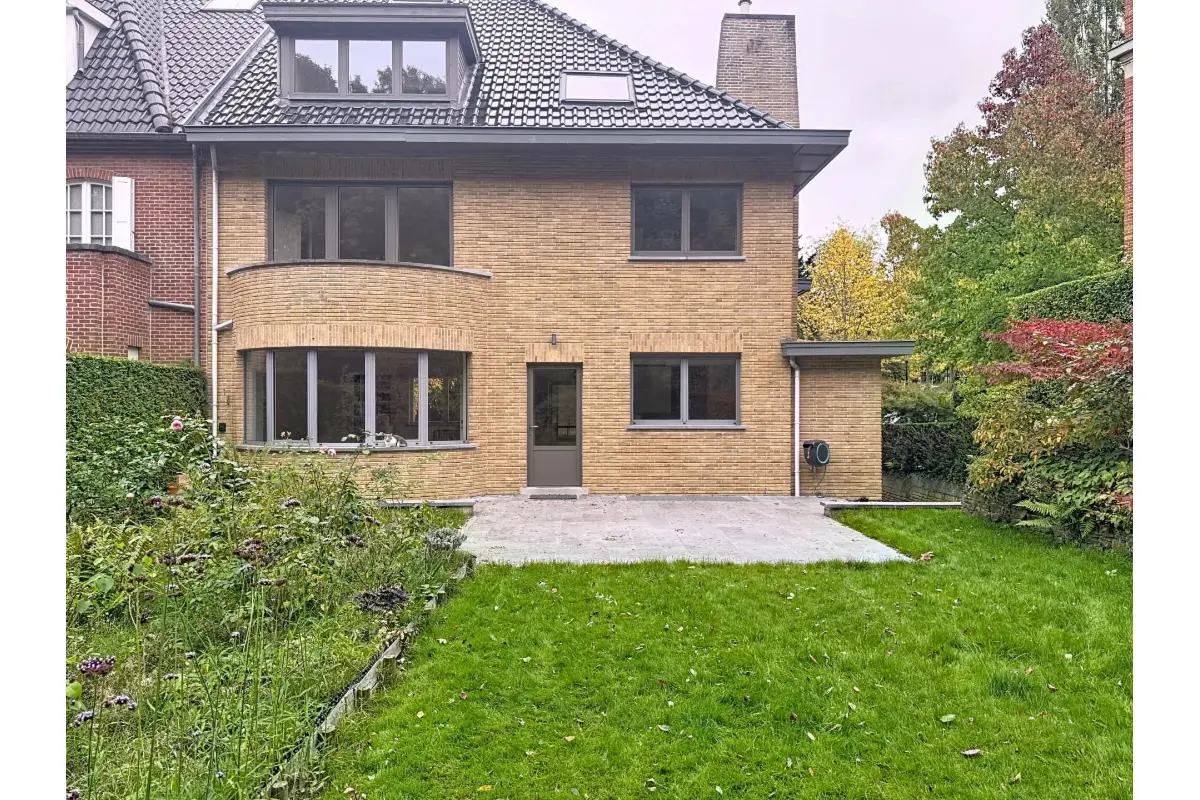 Huis te  huur in Ukkel 1180 5000.00€ 5 slaapkamers 370.00m² - Zoekertje 681129