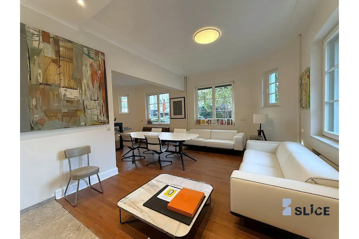 Appartement te  koop in Elsene 1050 320000.00€ 1 slaapkamers 77.00m² - Zoekertje 681495