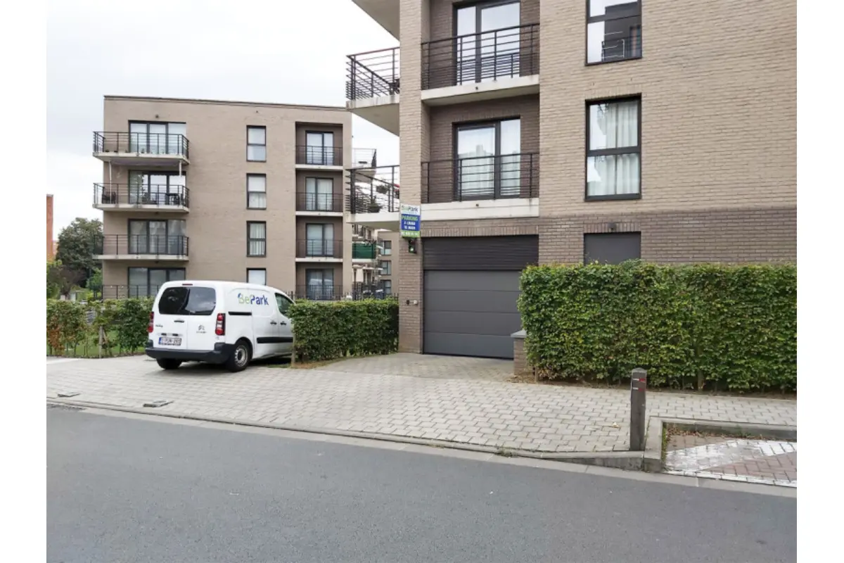 Parking / garage à louer à Auderghem 1160 139.00€  chambres m² - annonce 681638
