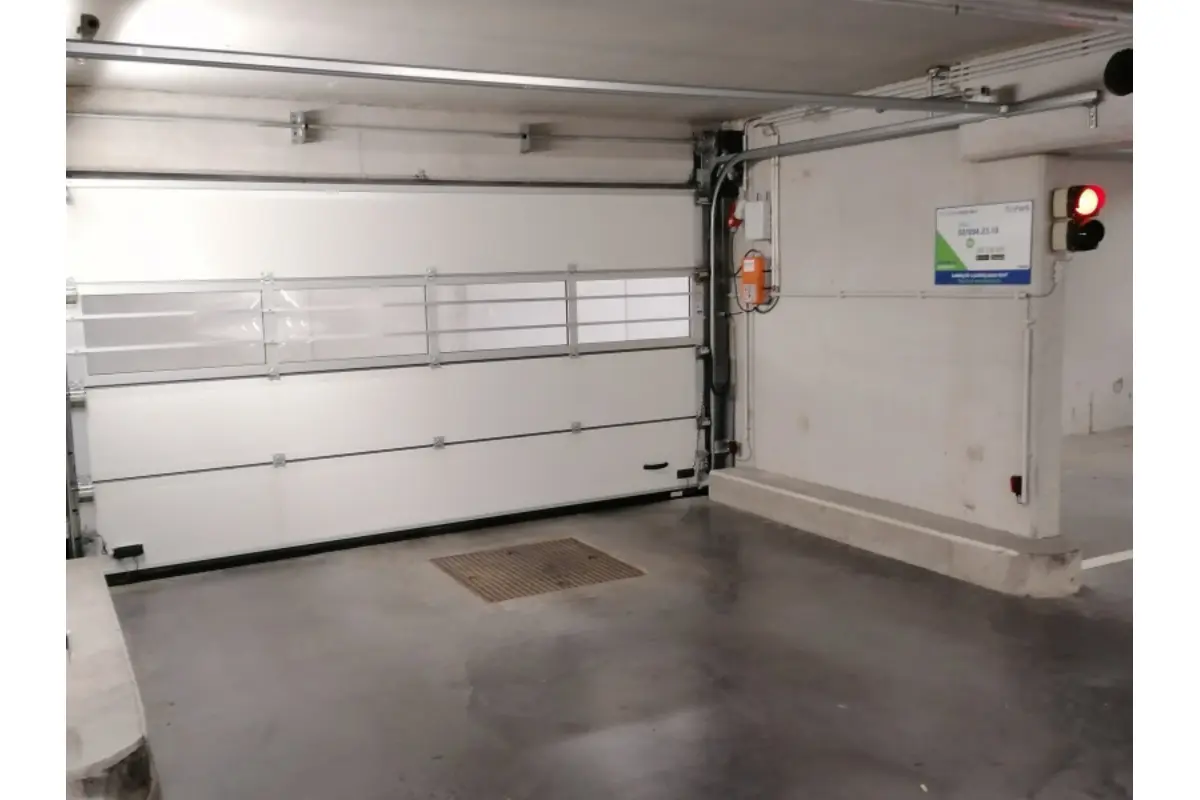 Parking / garage à louer à Neder-Over-Heembeek 1120 99.00€  chambres m² - annonce 681804