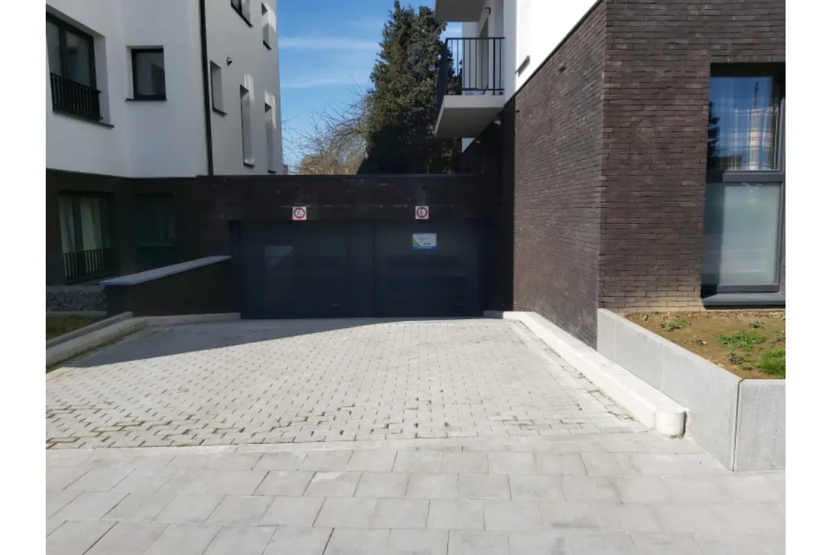 Parking / garage à louer à Anderlecht 1070 109.00€  chambres m² - annonce 681727
