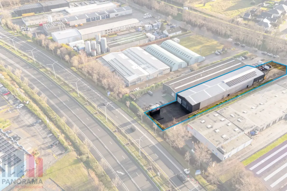 Commerce à vendre à Sint-Andries 8200 1750000.00€  chambres 982.00m² - annonce 681180