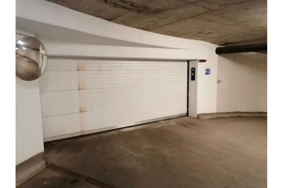 Parking / garage à louer à Woluwe-Saint-Lambert 1200 75.00€  chambres m² - annonce 681760