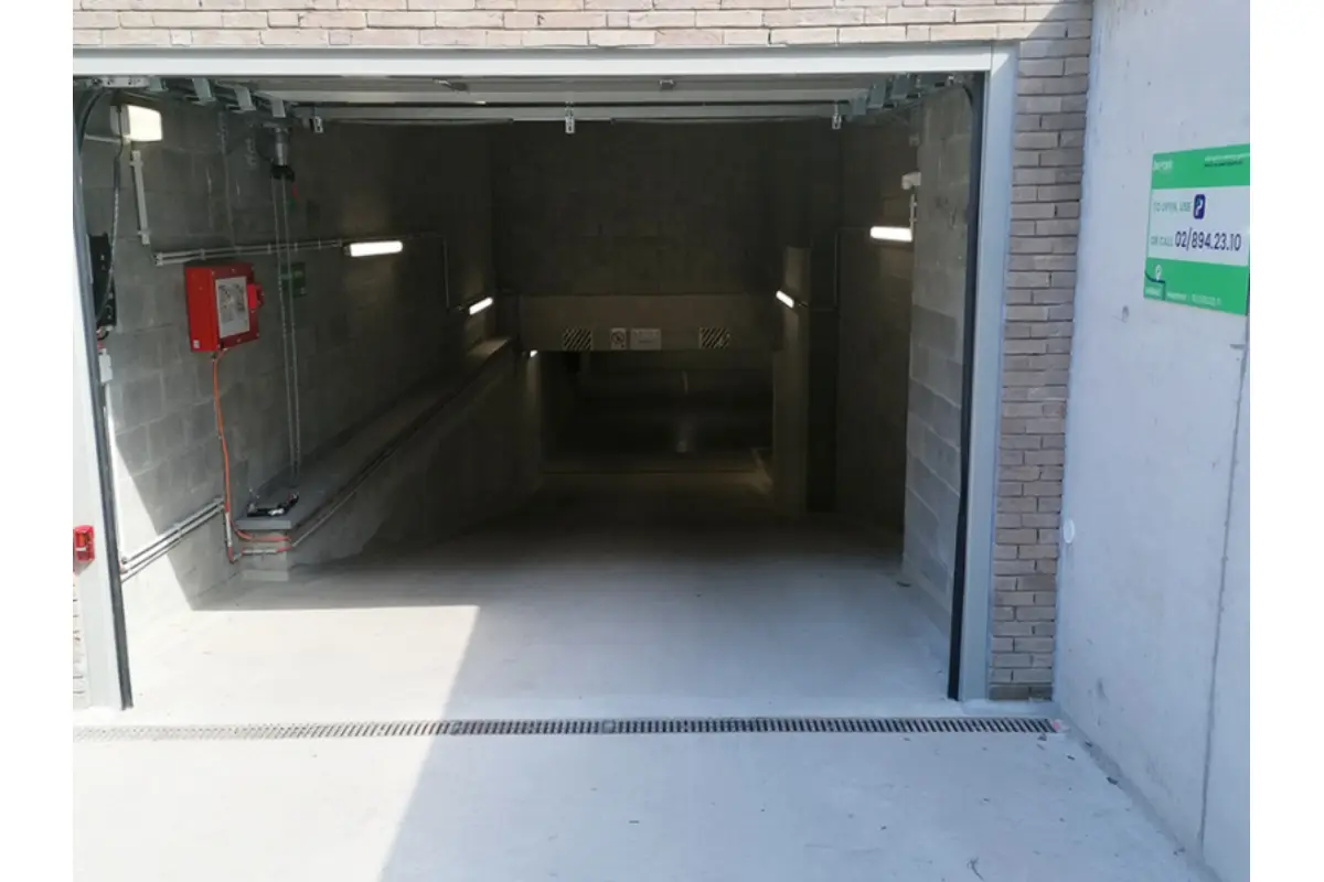 Parking te  huur in Brussel 1000 182.00€  slaapkamers m² - Zoekertje 681819
