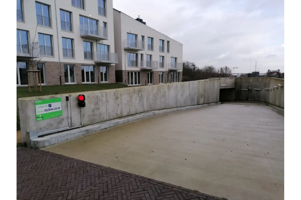 Parking / garage à louer à Neder-Over-Heembeek 1120 81.00€  chambres m² - annonce 681824