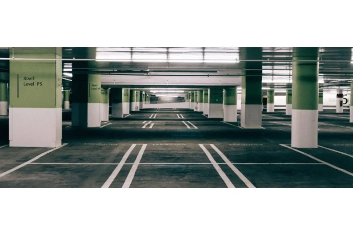 Parking & garage te  huur in Watermaal-Bosvoorde 1170 148.00€  slaapkamers m² - Zoekertje 681875