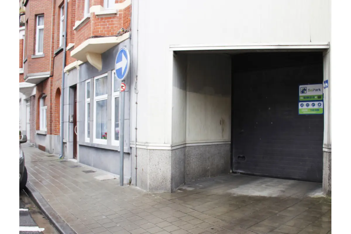 Parking à louer à Schaerbeek 1030 5.00€  chambres m² - annonce 681600