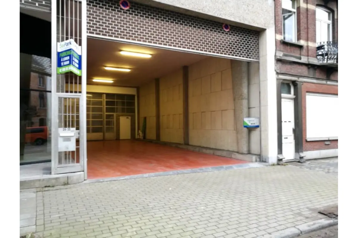 Parking / garage à louer à Schaerbeek 1030 157.00€  chambres m² - annonce 681719