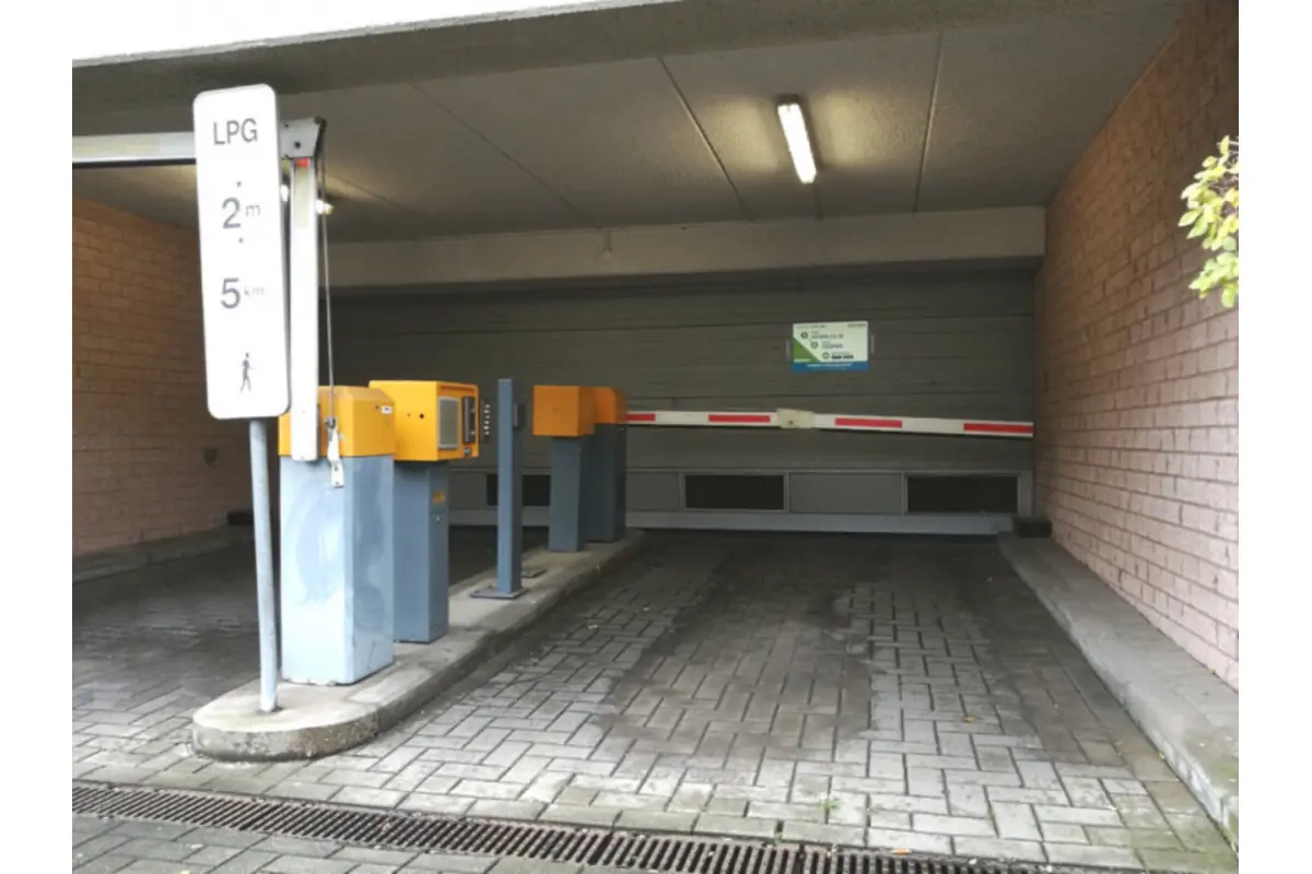 Parking / garage à louer à Ixelles 1050 152.00€  chambres m² - annonce 681687