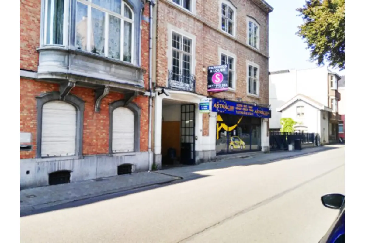 Parking à louer à Etterbeek 1040 160.00€  chambres m² - annonce 681645
