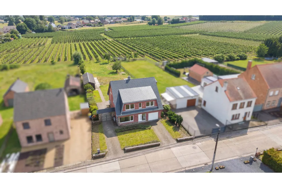 Villa te  in Zoutleeuw 3440 549000.00€ 4 slaapkamers 288.00m² - Zoekertje 682370