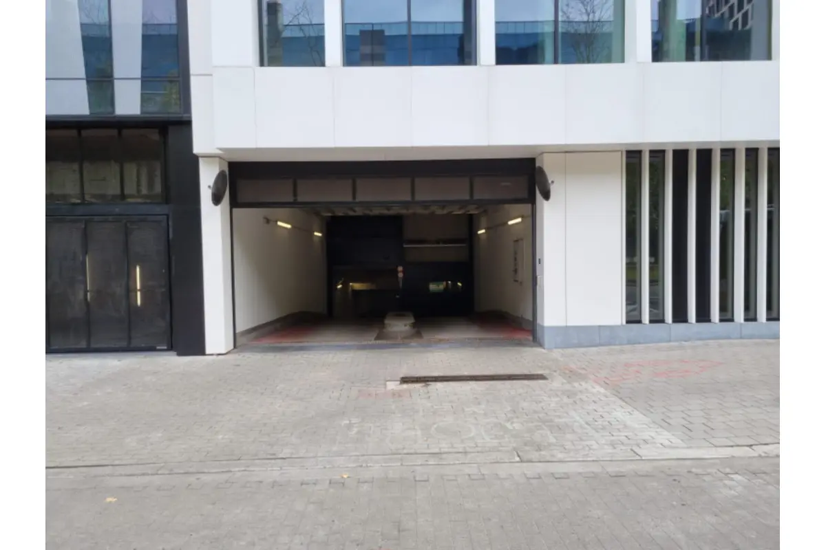 Parking / garage à louer à Saint-Josse-ten-Noode 1210 181.00€  chambres m² - annonce 681853