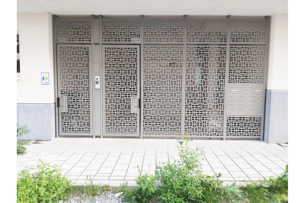 Parking & garage te  huur in Laken 1020 135.00€  slaapkamers m² - Zoekertje 681717