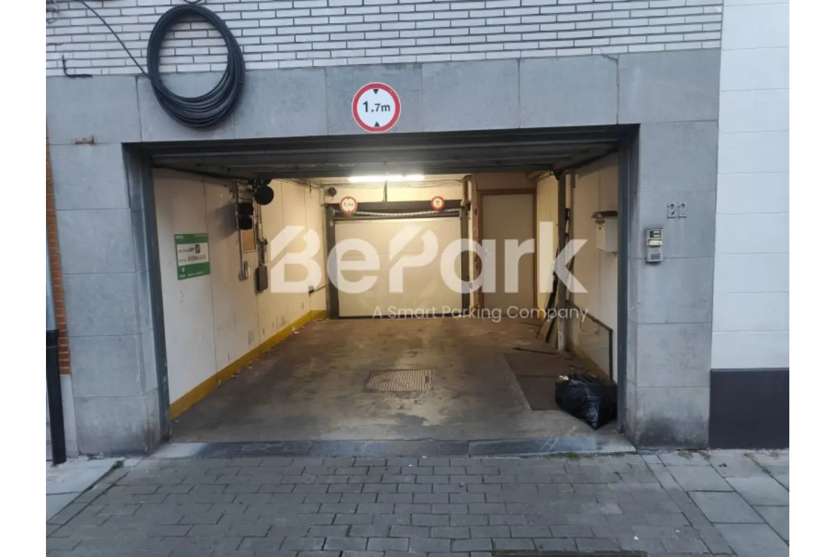 Parking & garage te  huur in Jette 1090 120.00€  slaapkamers m² - Zoekertje 681978