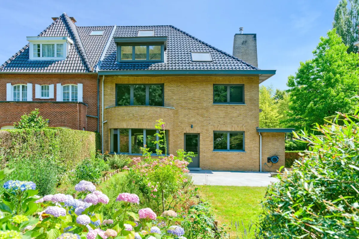 Huis te  huur in Ukkel 1180 5000.00€ 5 slaapkamers 370.00m² - Zoekertje 683297