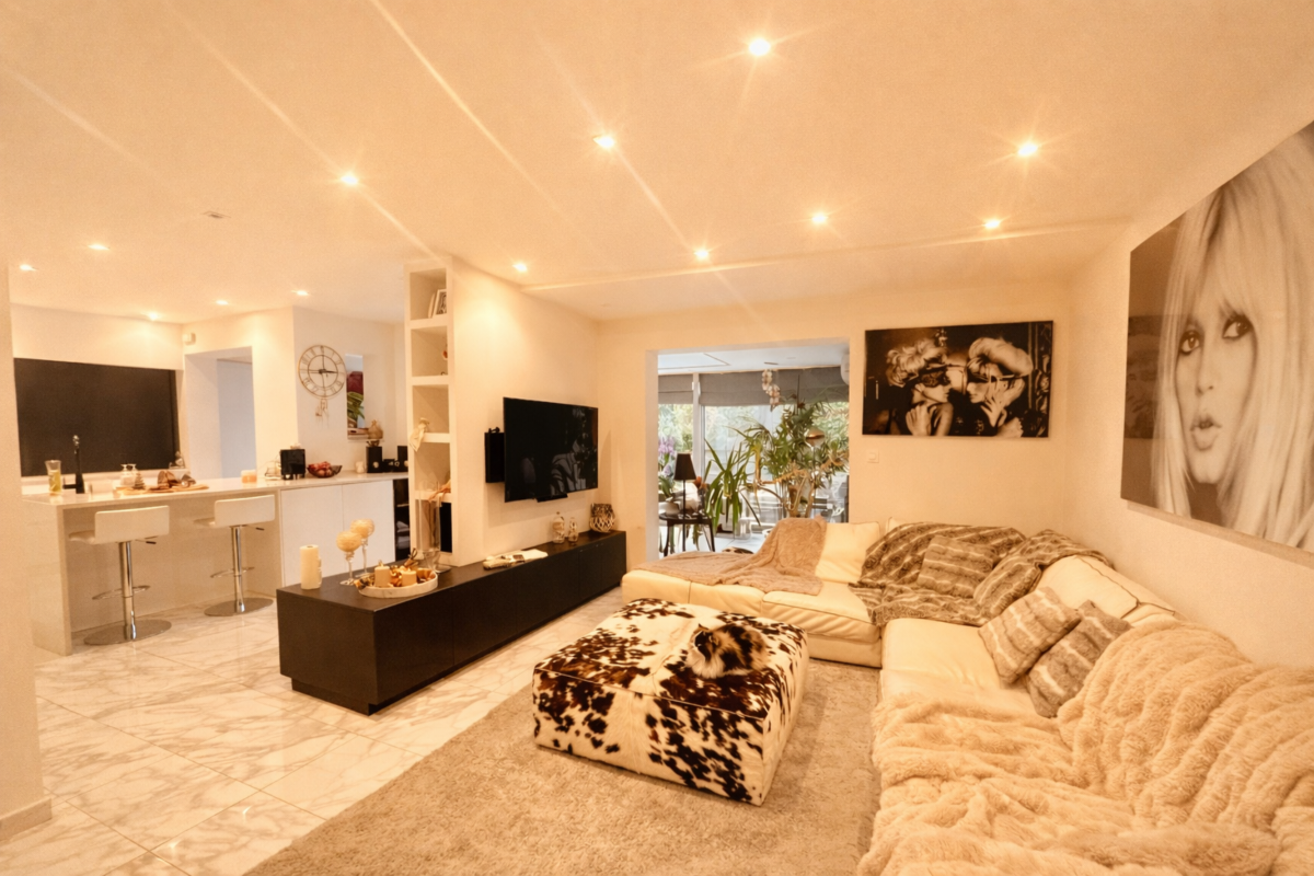 Appartement à louer à Berchem-Sainte-Agathe 1082 1800.00€ 2 chambres 130.00m² - annonce 682888