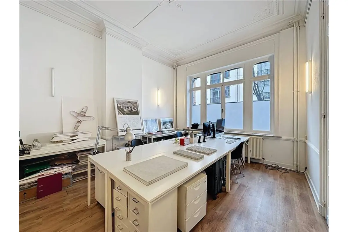 Handelszaak te  koop in Elsene 1050 650000.00€  slaapkamers 276.00m² - Zoekertje 682965