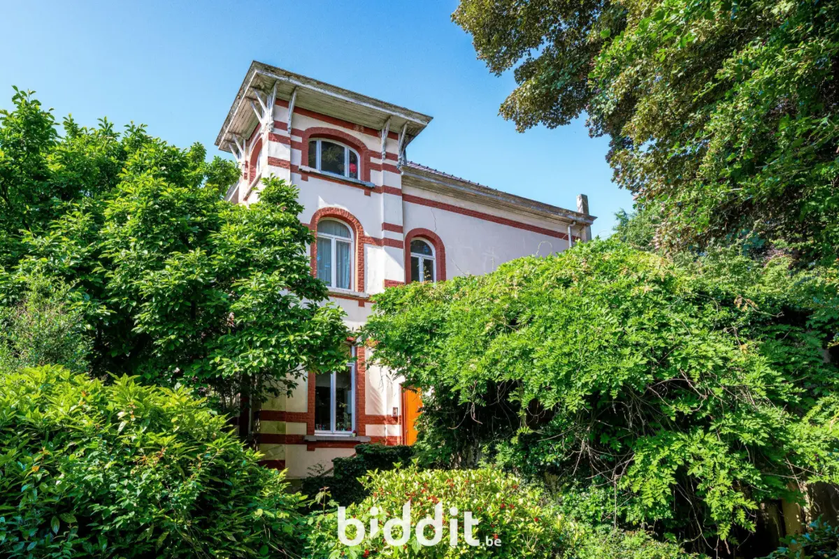 Huis te  koop in Watermaal-Bosvoorde 1170 600000.00€ 5 slaapkamers m² - Zoekertje 682982