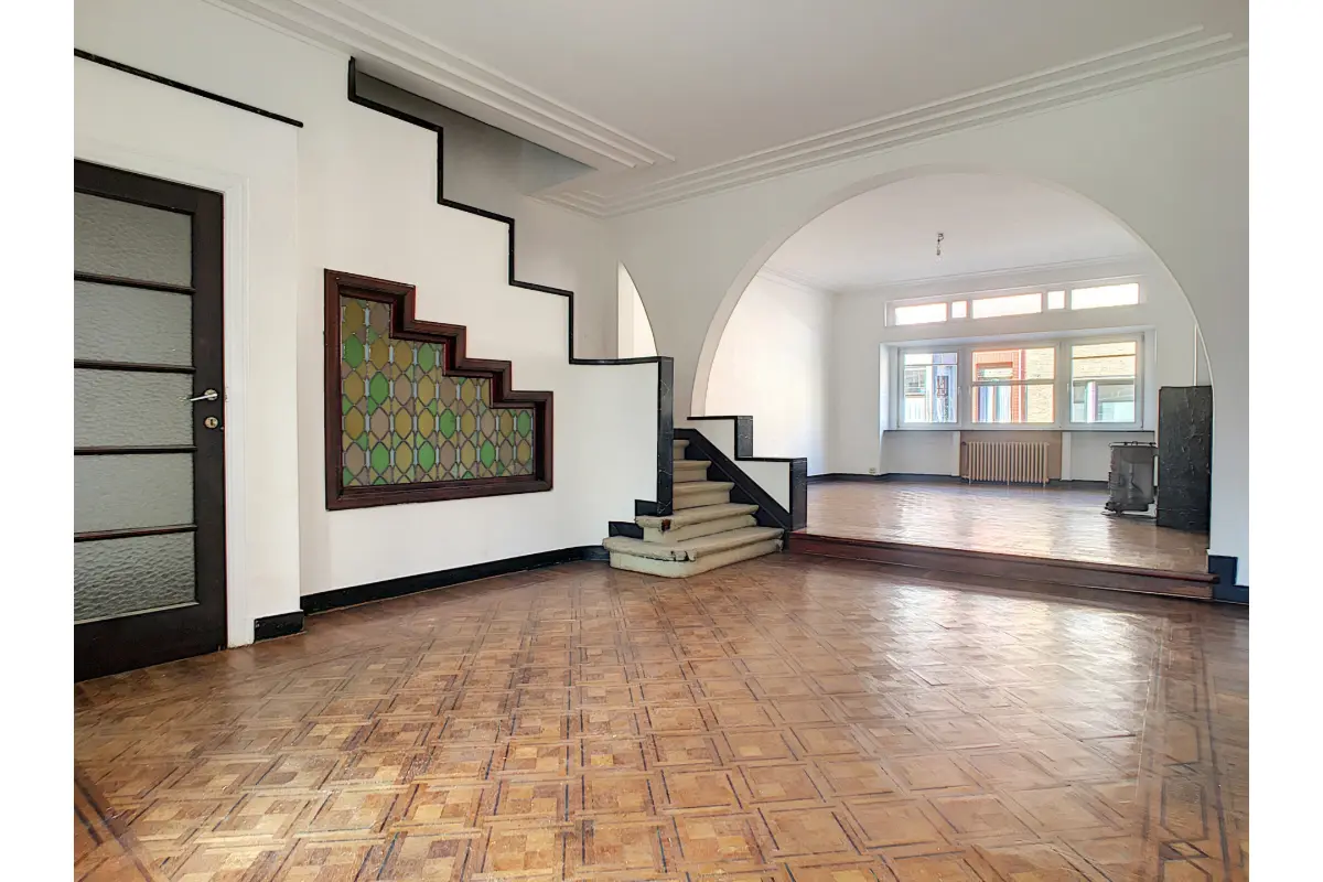 Huis te  huur in Schaarbeek 1030 2000.00€ 3 slaapkamers 231.00m² - Zoekertje 682981