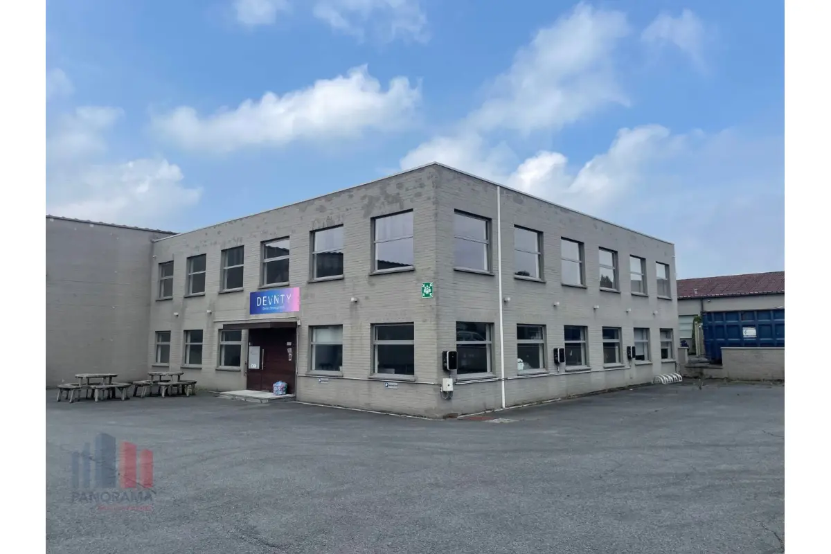 Handelszaak te  huur in Oostkamp 8020 3780.00€  slaapkamers 648.00m² - Zoekertje 683550