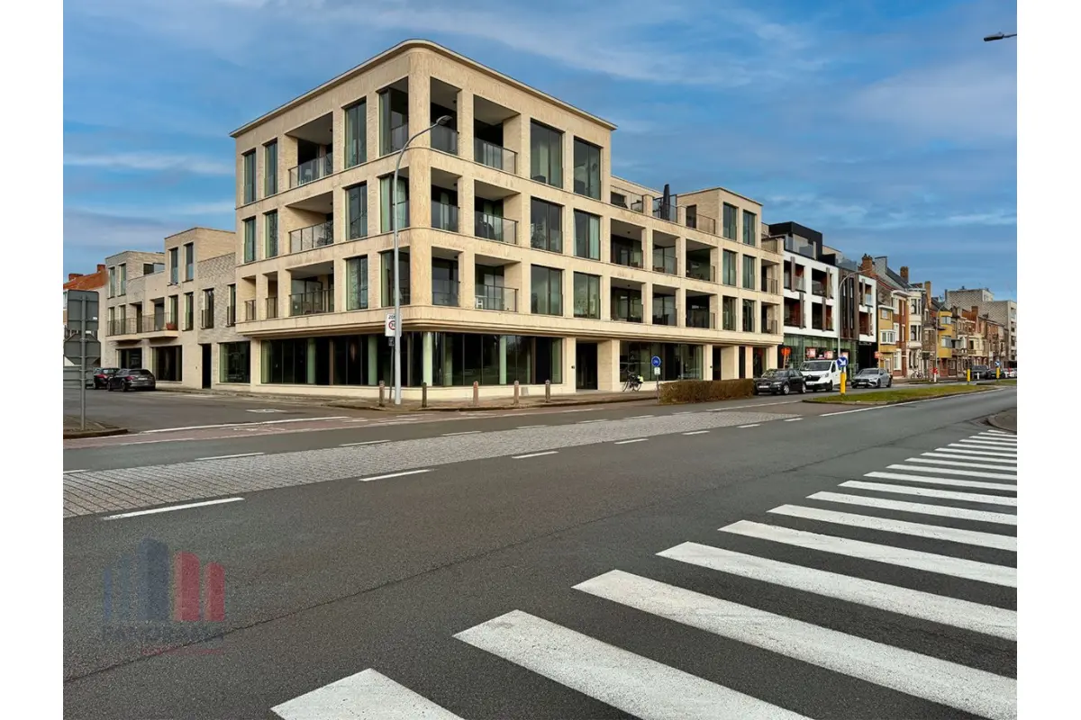 Handelszaak te  huur in Brugge 8000 2750.00€  slaapkamers 252.00m² - Zoekertje 683558