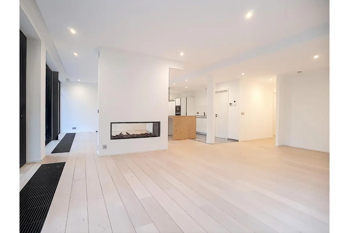 Appartement à louer à Uccle 1180 0.00€ 3 chambres 185.00m² - annonce 683602