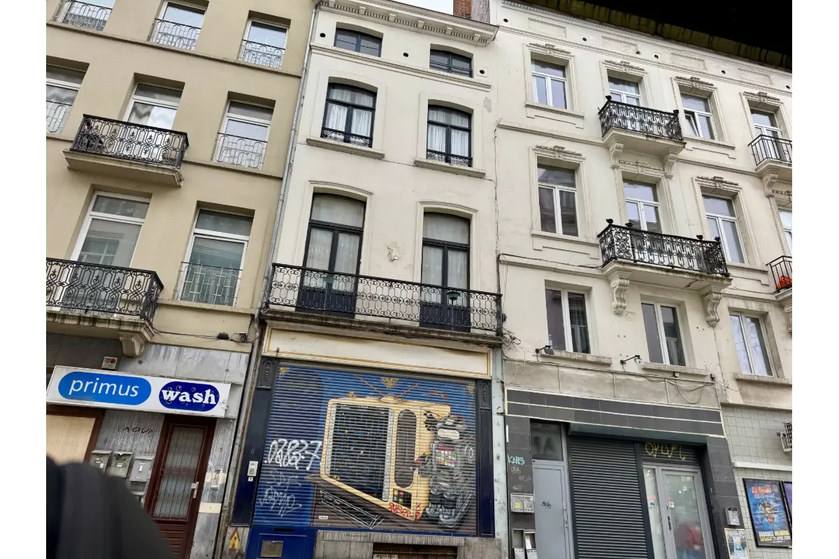 Immeuble mixte à vendre à Bruxelles 1000 340000.00€ 2 chambres 139.00m² - annonce 684152