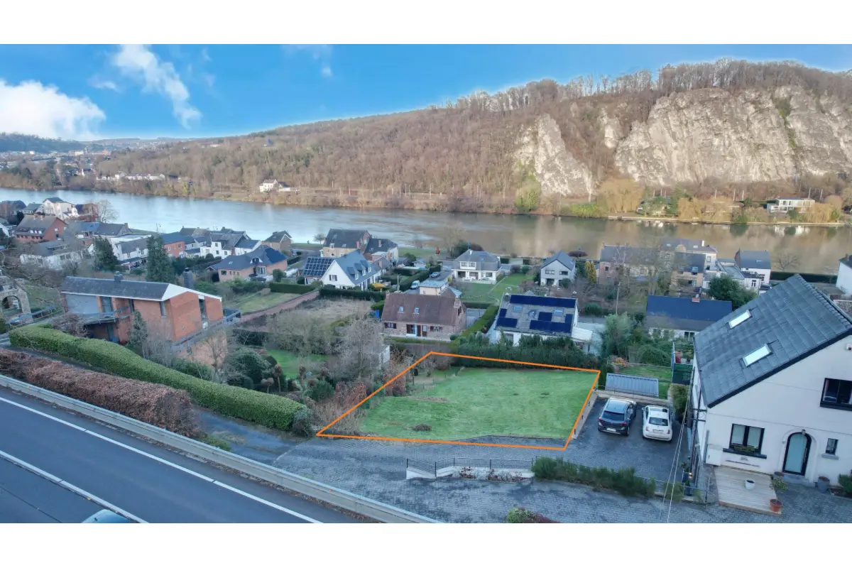 Grond te  koop in Dave 5100 150000.00€  slaapkamers m² - Zoekertje 684154