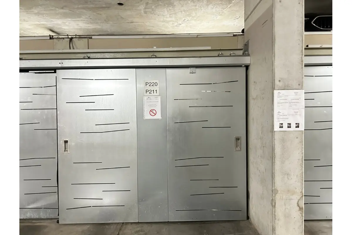 Box te  in Brussel 1000 32500.00€  slaapkamers m² - Zoekertje 683637