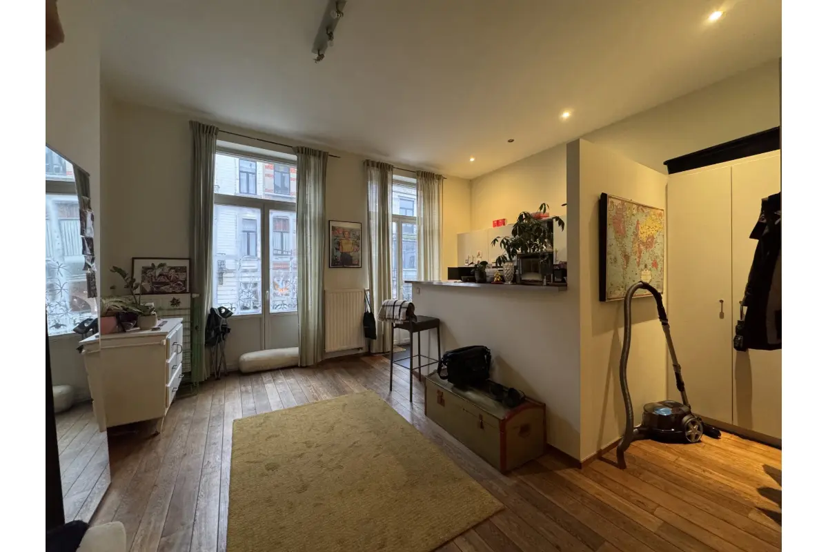 Appartement te  huur in Sint-Gillis 1060 1025.00€ 1 slaapkamers 60.00m² - Zoekertje 684354
