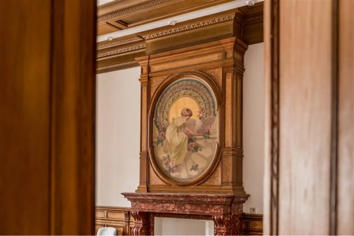 Handelszaak te  koop in Sint-Gillis 1060 2700000.00€  slaapkamers m² - Zoekertje 683672