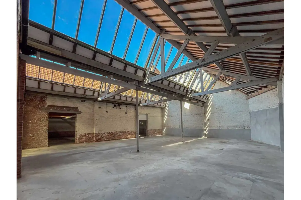 Handelszaak te  huur in Vorst 1190 4400.00€  slaapkamers 442.00m² - Zoekertje 683821