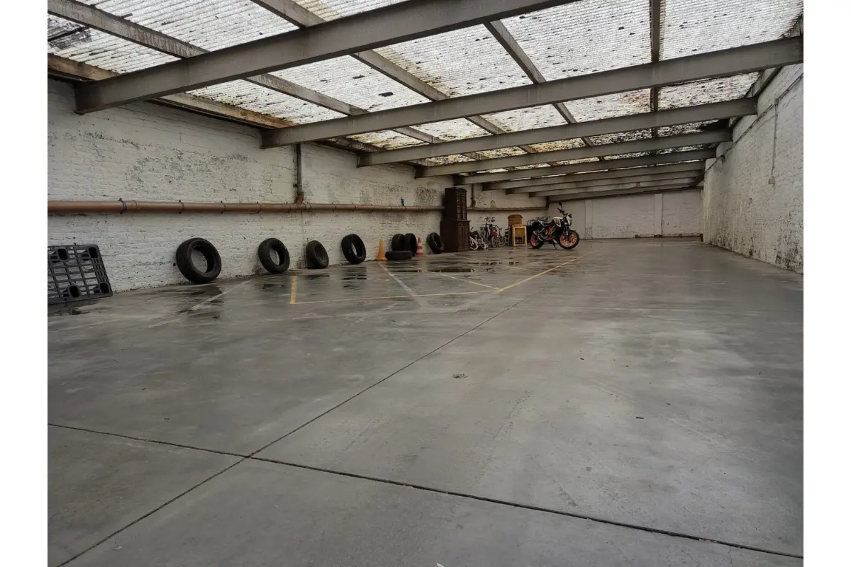 Box te  koop in Sint-Gillis 1060 20000.00€  slaapkamers m² - Zoekertje 683612