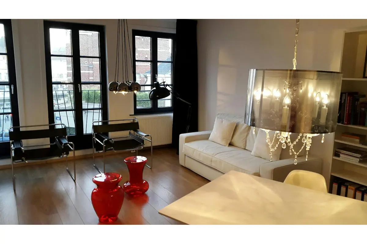 Appartement à louer à Molenbeek-Saint-Jean 1080 1975.00€  chambres m² - annonce 683388