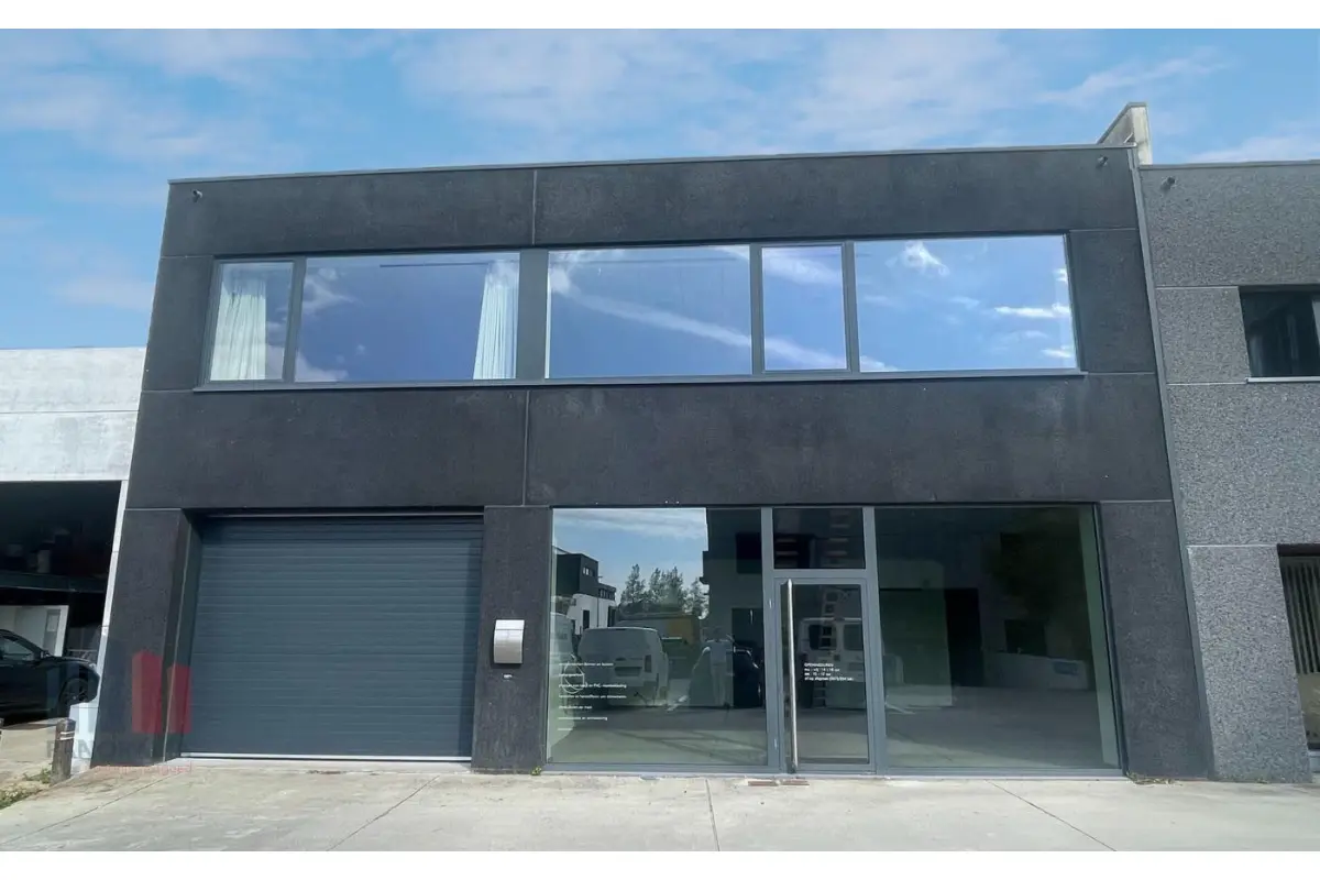 Handelszaak te  huur in Knokke-Heist 8300 3000.00€  slaapkamers 520.00m² - Zoekertje 683555