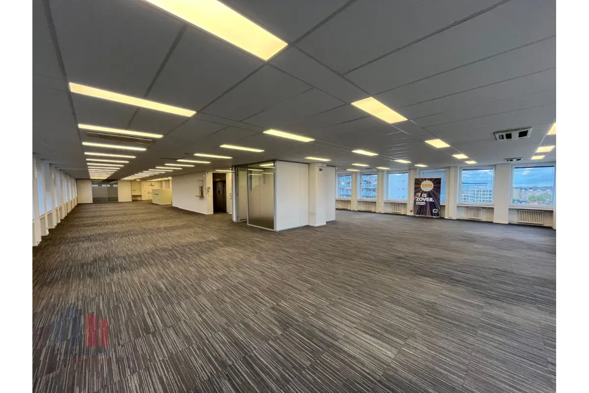 Handelszaak te  huur in Gent 9000 5333.00€  slaapkamers 256.00m² - Zoekertje 684534