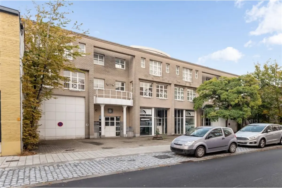 Appartementsgebouw te  koop in Merksem 2170 2999900.00€ 16 slaapkamers 956.00m² - Zoekertje 684598