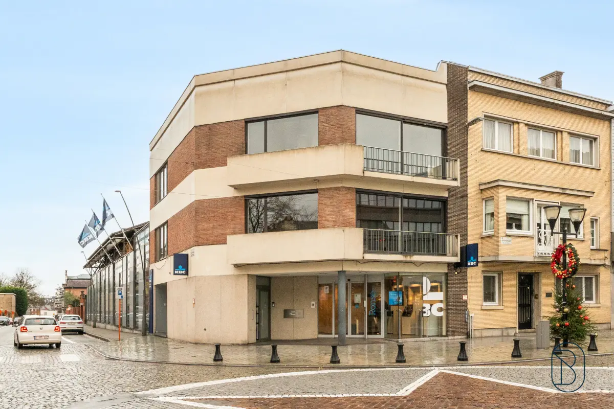 Appartement te  koop in Ronse 9600 510000.00€ 4 slaapkamers 260.00m² - Zoekertje 684577