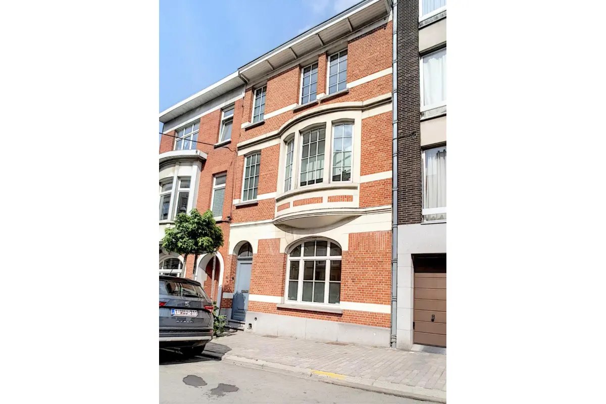 Huis te  huur in Ukkel 1180 3400.00€ 4 slaapkamers 234.00m² - Zoekertje 684866