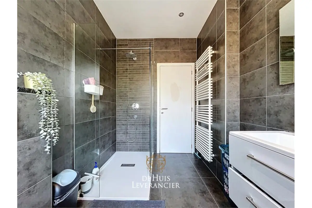 Maison à vendre à Mortsel 2640 575000.00€ 3 chambres 264.00m² - annonce 684487