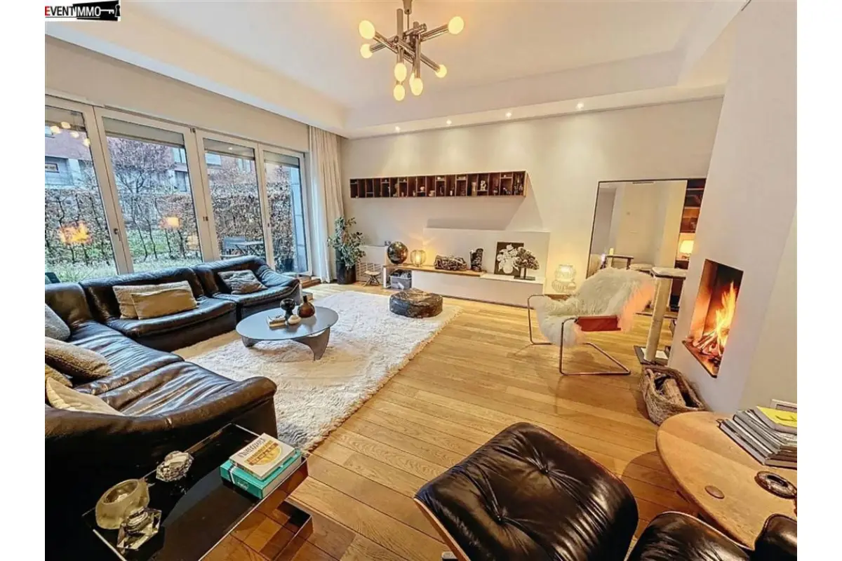 Appartement te  in Brussel 1000 895000.00€ 3 slaapkamers 214.00m² - Zoekertje 684865