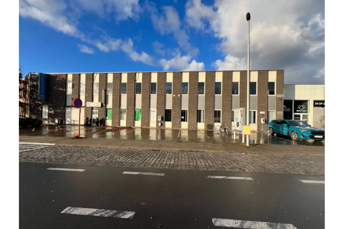Handelszaak te  huur in Gent 9000 4325.00€  slaapkamers 800.00m² - Zoekertje 684535
