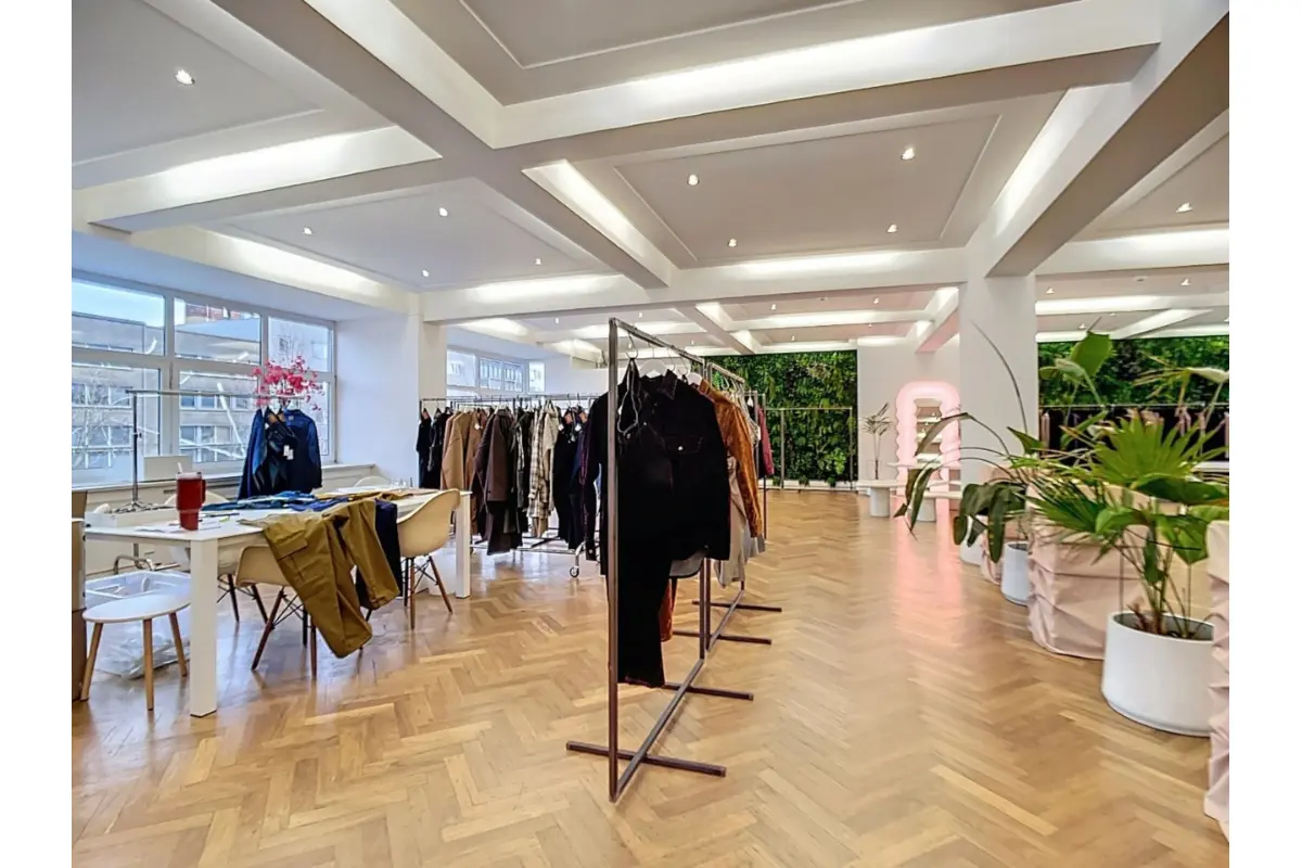 Handelszaak te  huur in Antwerpen 2000 4725.00€  slaapkamers m² - Zoekertje 684906