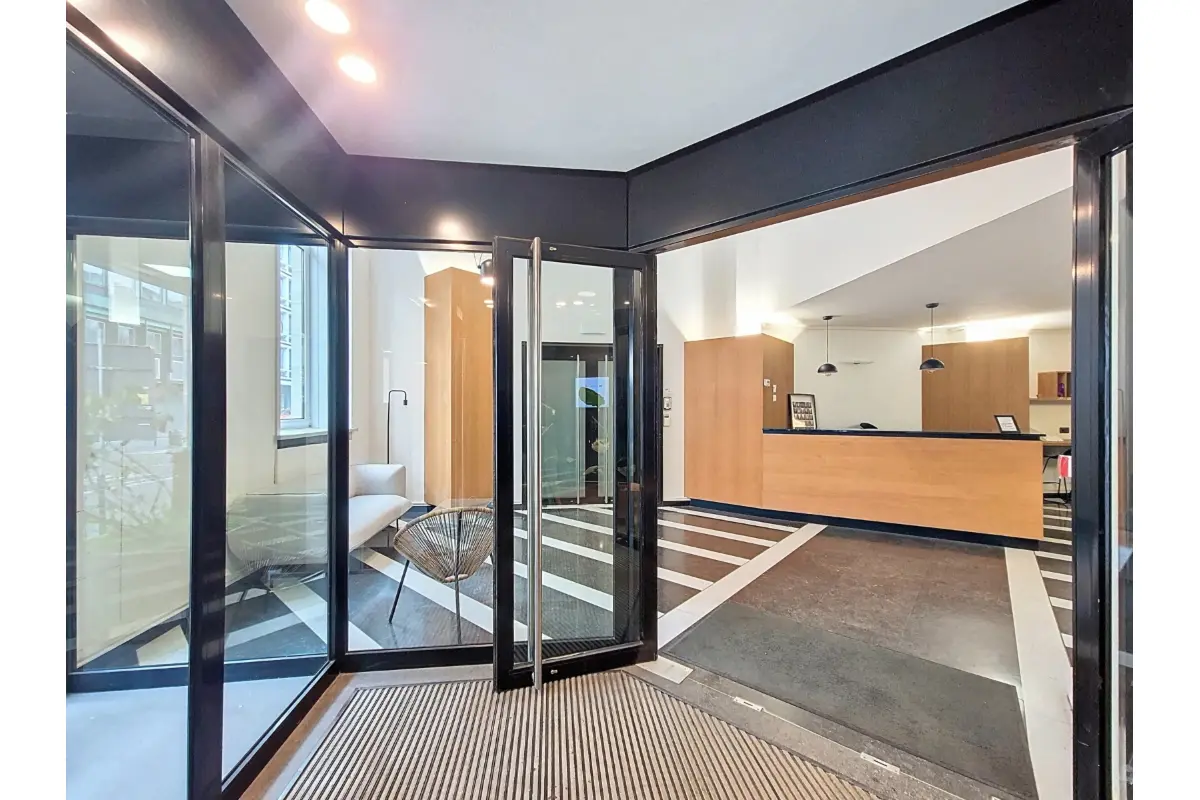 Handelszaak te  huur in Brussel 1000 8000.00€  slaapkamers 640.00m² - Zoekertje 685556