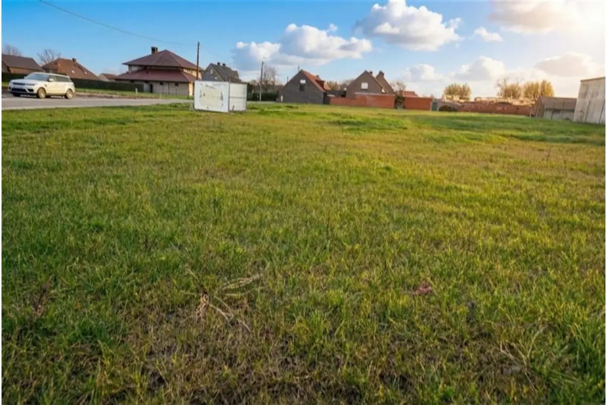 Terrain à vendre à Izegem 8870 596750.00€  chambres m² - annonce 685473