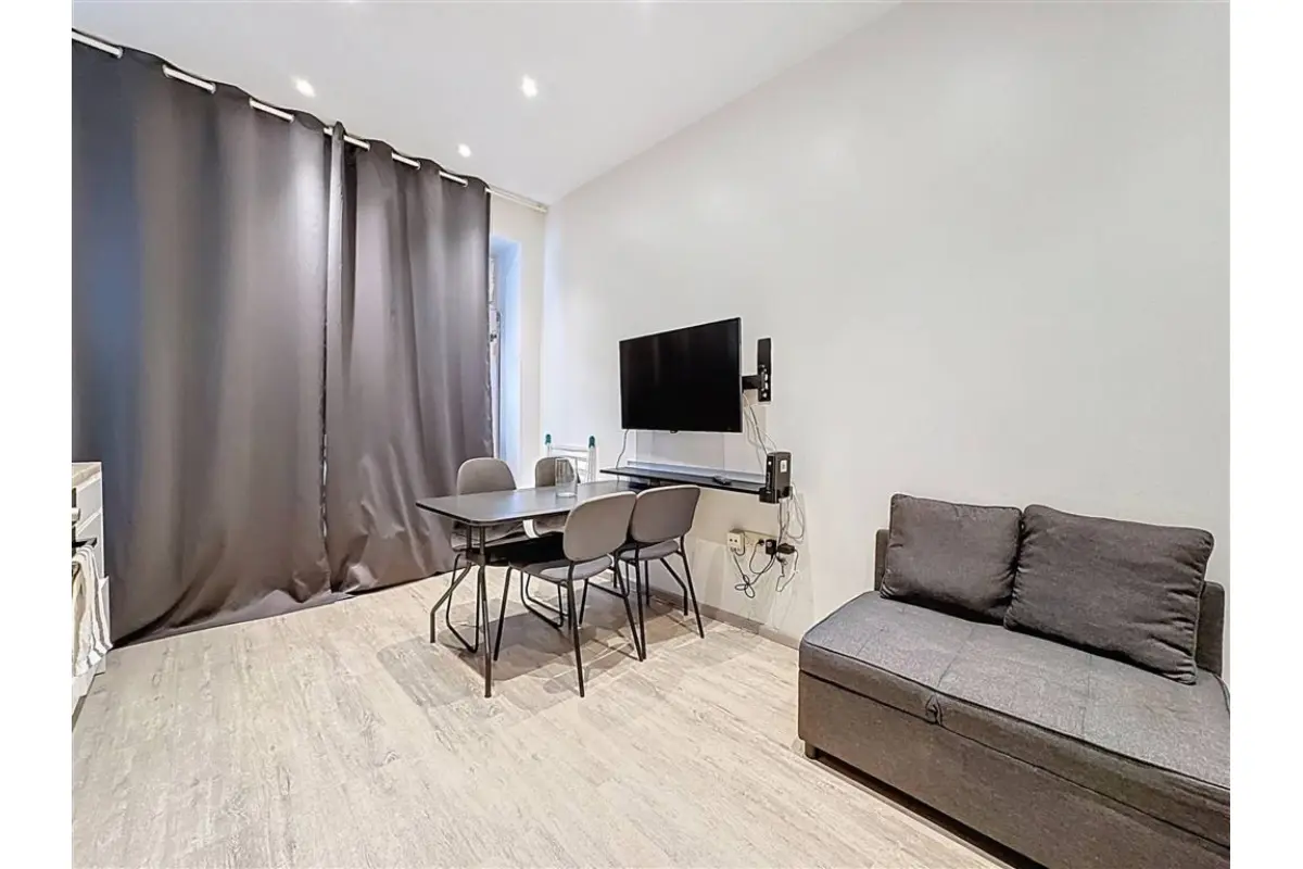 Appartement te  huur in Ganshoren 1083 1000.00€ 1 slaapkamers 40.00m² - Zoekertje 685387