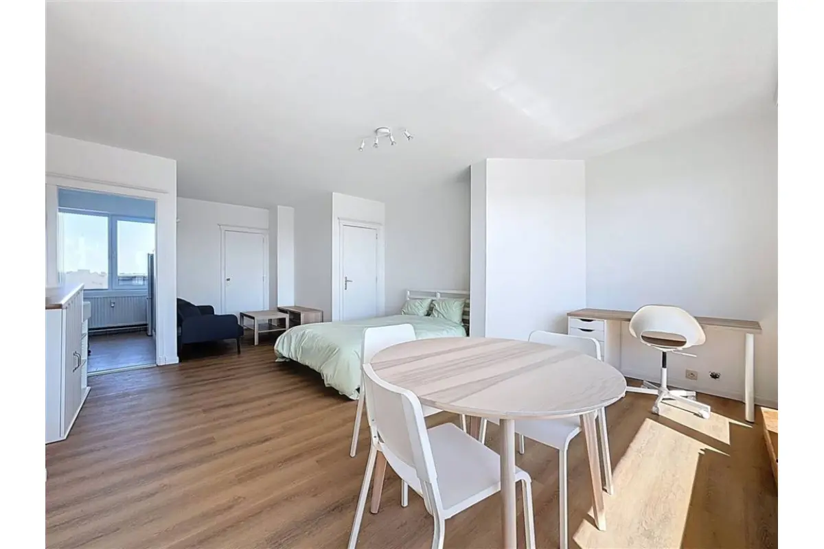 Studio à louer à Molenbeek-Saint-Jean 1080 850.00€  chambres 40.00m² - annonce 685380
